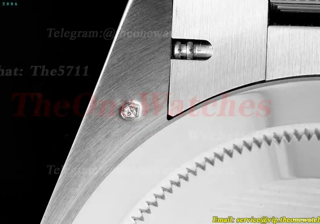 A2836 Textured DayDate SS SS EWF Dial Blue 40mm 0419
